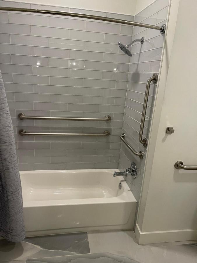 Apartamento Lou-city Penthouse Suite! Savor Life With Hollyhock Louisville